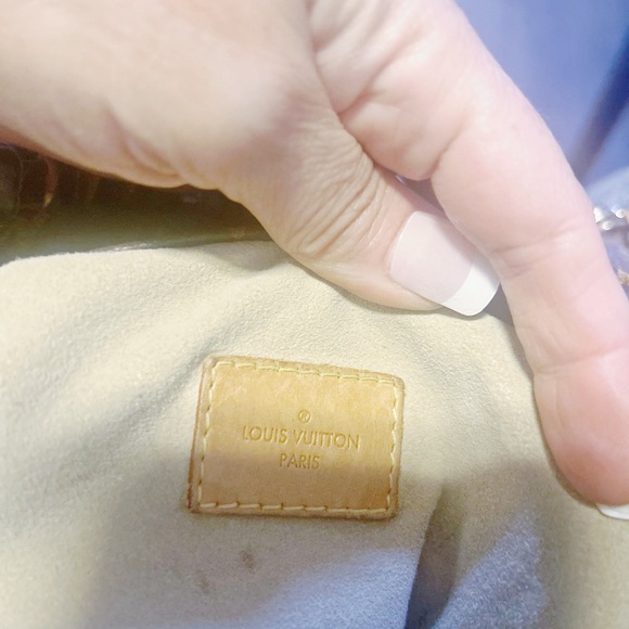 Louis V. Artsy bag with some custom leather work embellishments. - Picture 7 of 13